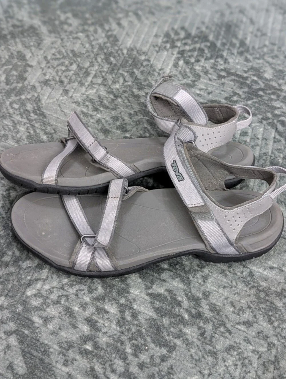 Teva Verra Sandal Women’s US 7 Outdoor Athletic Water Hiking Trail Shoe Gray